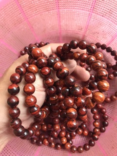 Vòng gỗ sưa lào