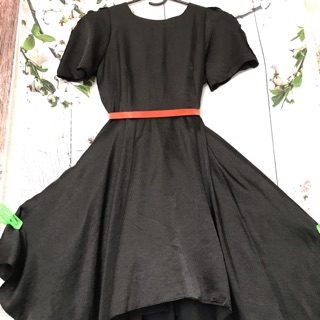 Đầm chiffon đen