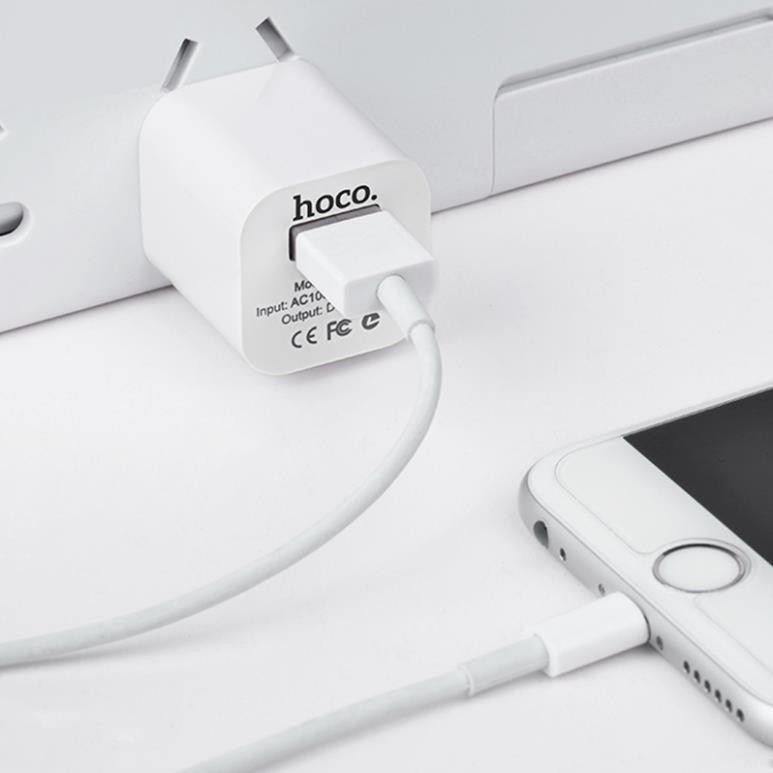 Củ sạc HOCO UH102 chính hãng sạc nhanh cho iphone/ipad Sử dụng công nghệ cung cấp năng lượng chuyển mạch