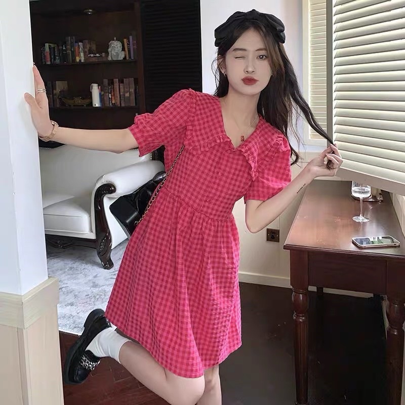 Váy kẻ cổ bèo cúc bọc
