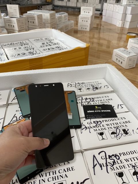 [Mã 1911ELSALE hoàn 7% đơn 300K] Màn hình sam sung a750 ( a72018) loại 1 | BigBuy360 - bigbuy360.vn