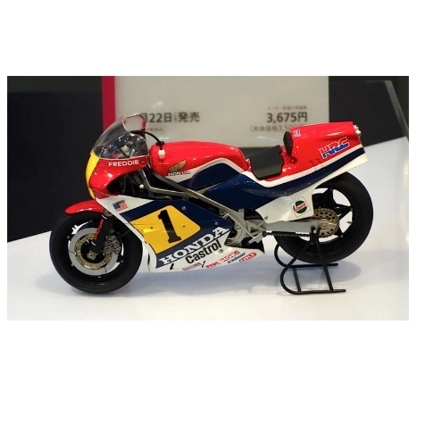 MÔ HÌNH XE MÔ TÔ 1/12 SCALE HONDA NS500 ’84 14125 Tamiya