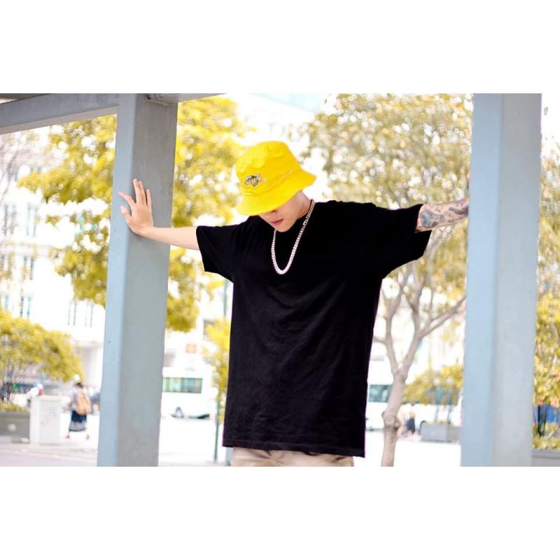 WHITE AND BLACK KIRKLAND T-SHIRT/ Áo Kirkland oversize đen, trắng chất liệu cotton 100%