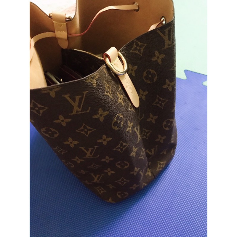 Túi bucket lv