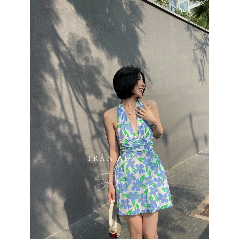 Đầm Lụa Hoa Kiểu Yếm Cổ Chữ V Thắc Nơ Sau Mặc Tôn Dáng Phong Cách Của Các Nàng