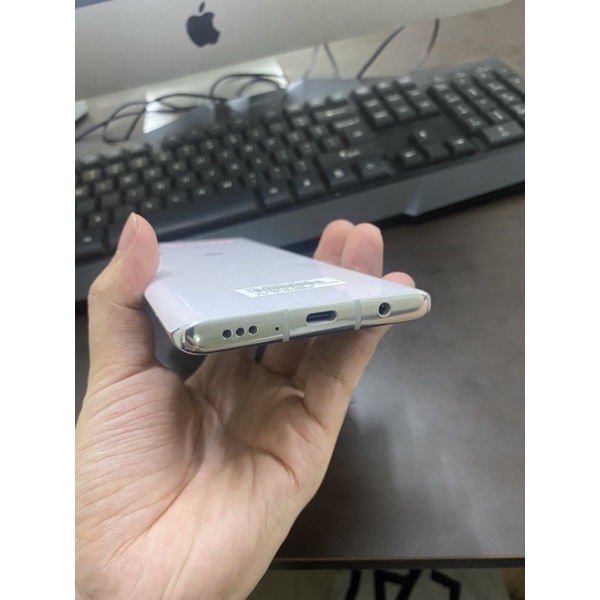 Điện thoại Smartphone LG Velvet 5G Mỹ chính hãng ram 8 bộ nhớ 128. Màn to pin khoẻ