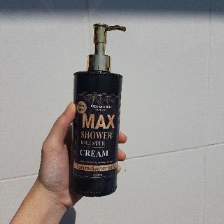 SỮA TẮM SÁNG DA- MỊN VÀ ĐỀU MÀU DA