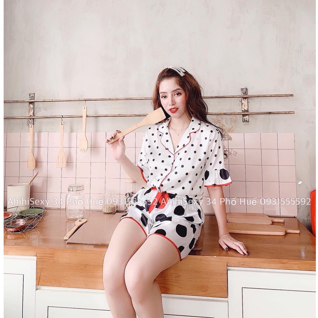 Bộ ngủ lụa chấm bi quần cộc