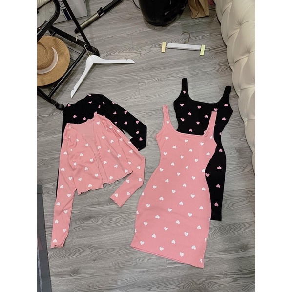 Set váy body hai dây tim và áo khoát kèm