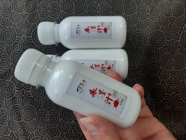 Mực màu trắng đậm đặc