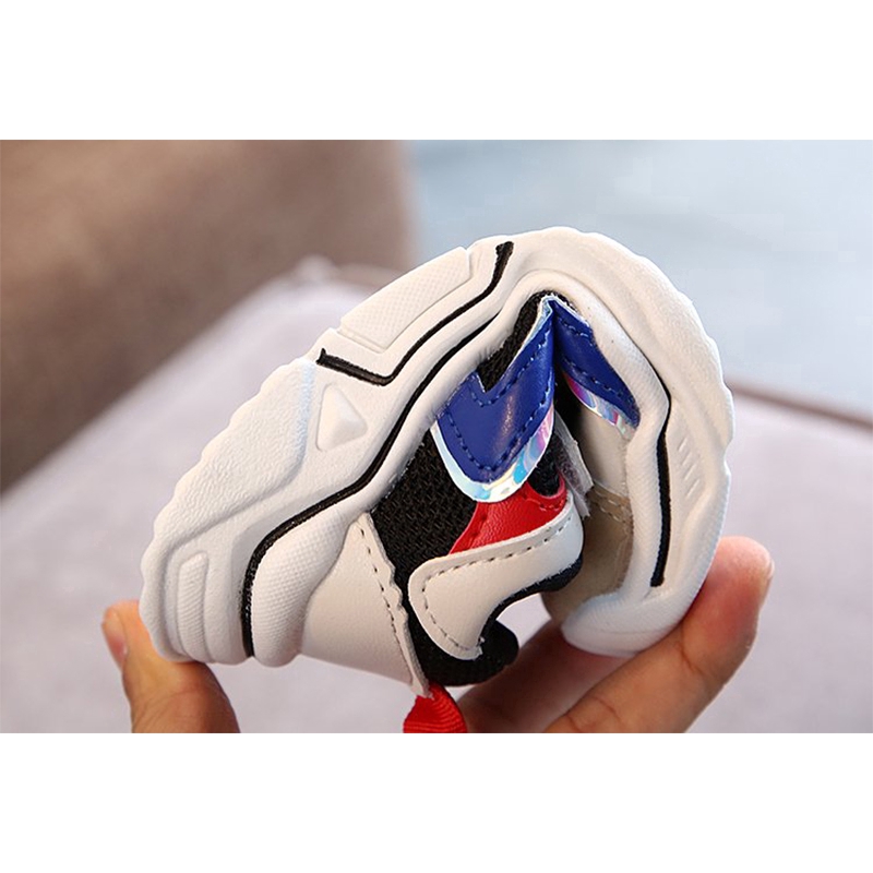 Giày Thể Thao Đế Mềm Chống Trượt Cho Bé 3-6 Tuổi