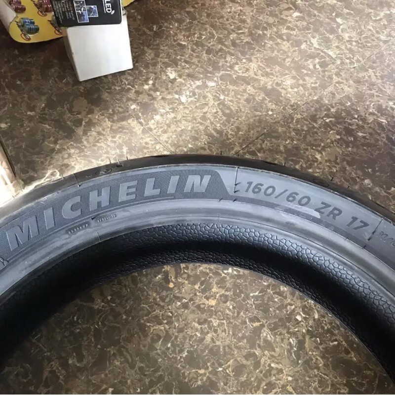 Lốp Michelin Pilot Road 5 160/60-17