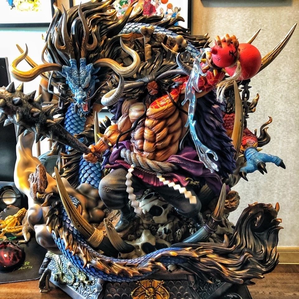 Mô Hình Nhân Vật Luffy Sauron Trong Phim Hoạt Hình One Piece♠