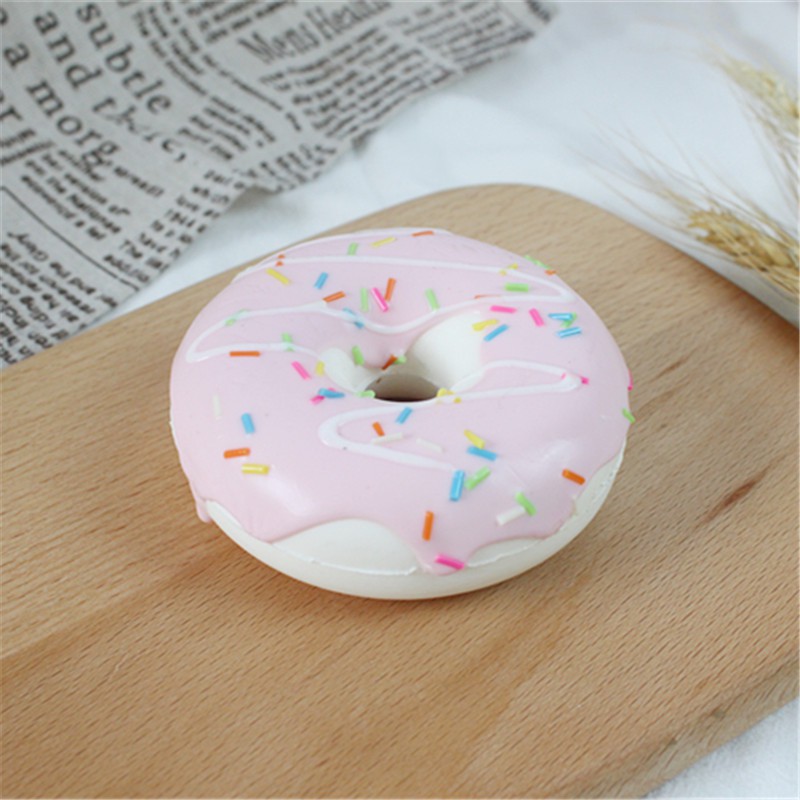 Đồ Chơi Xốp Squishy Giảm Stress Hình Bánh Donut Dễ Thương Cho Bé
