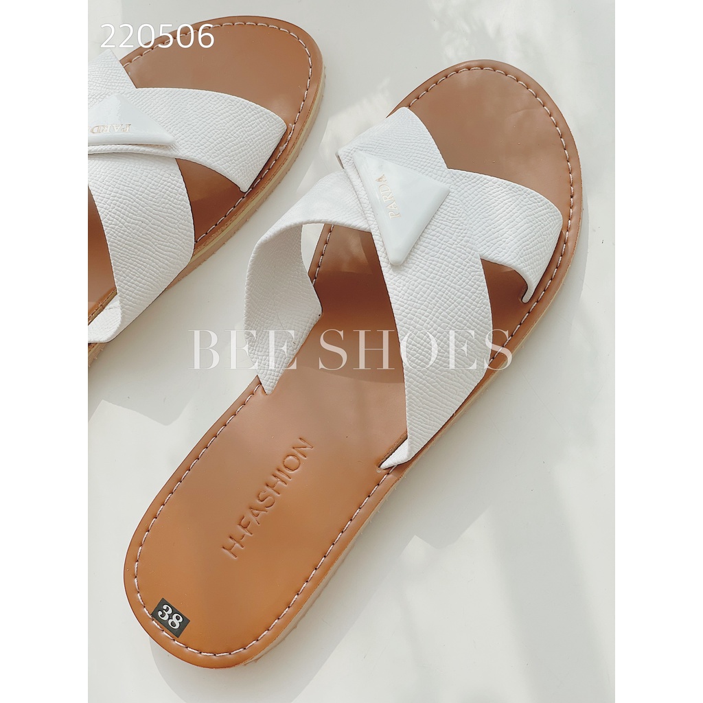 DÉP NỮ BEESHOES - DÉP NỮ QUAI CHÉO SẴN MÀU ĐEN - TRẮNG 220506