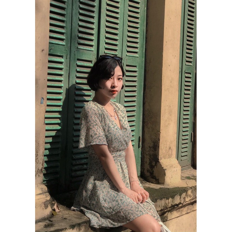 VÁY HAI TẦNG CỔ ĐẮP CHÉO HOA NHÍ