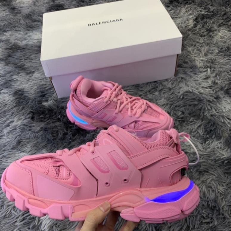 Giầy thể thao Balen Track LED pink