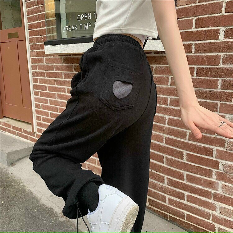 Quần Ống Bó Chun Nam Nữ Túi Thêu Hình Trái Tim☘️Quần Jogger VATI Dáng Thể Thao Chất Vải UMI Da Cá 2 Màu  5.0