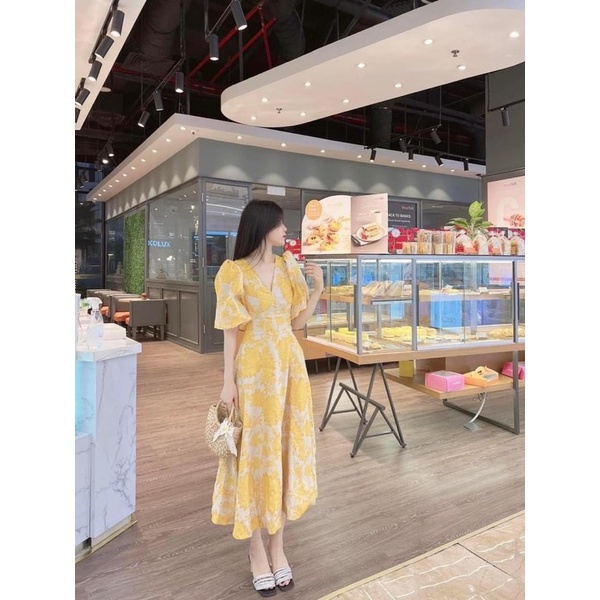 V782  VÁY TƠ HOA 3D 2 LỚP CỔ V CAM VÀNG TAY BỒNG