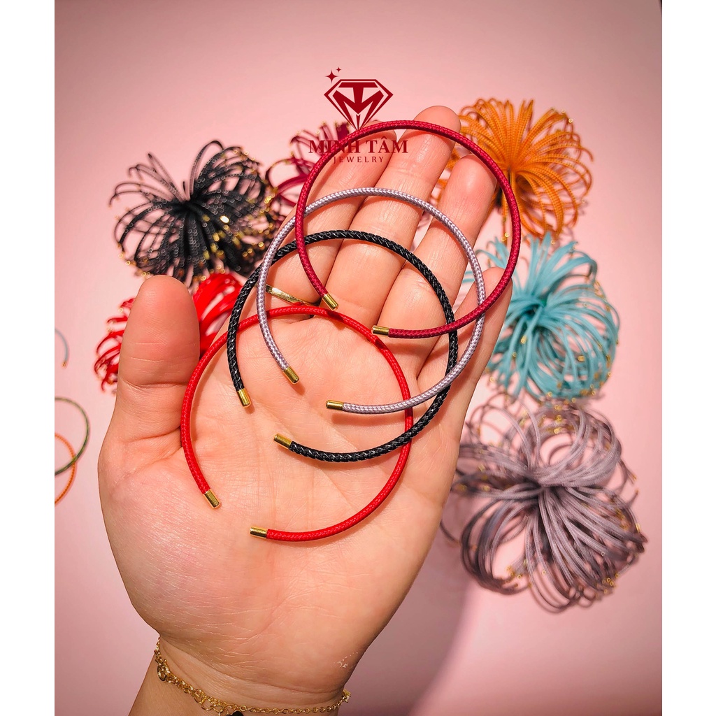 Vòng tay đeo charm