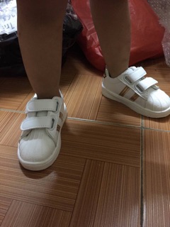 Giầy cho bé trai bé gái