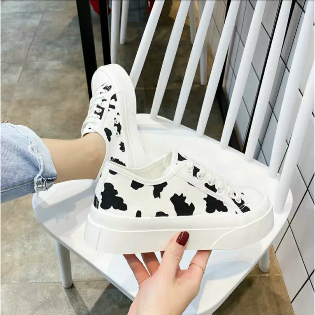 Free ship Giày thể thao nữ , giày sneaker nữ họa tiết bò sữa xinh xắn