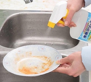 Chai xịt baking soda 400ml Rocket Nhật Bản