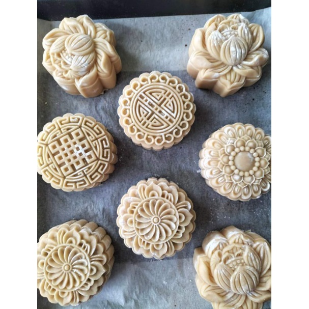 Khuôn trung thu lò xo vân cổ