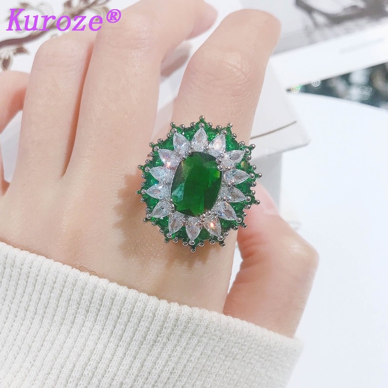 Bộ trang sức mặt đá sapphire nhiều màu sắc phong cách hoàng gia