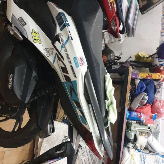 Tem rời Vario in decal trong dán xe trắng hoặc bạc
