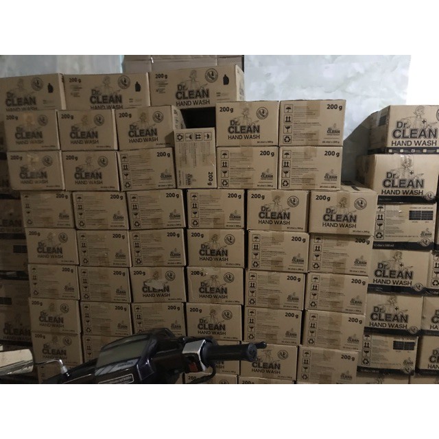Nước Rửa Tay Hương Hoa Quả DR. CLEAN 200ml Kháng Khuẩn - Sạch Da | BigBuy360 - bigbuy360.vn