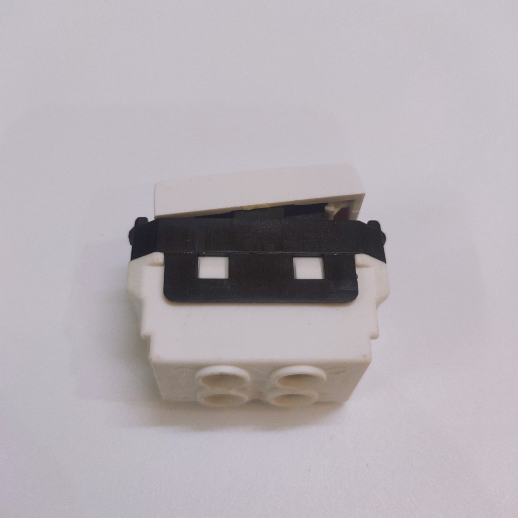 Công tắc 2 cực 20A có đèn báo Sino S18CCMD20/NS dùng chung cho Sê ri S98CC , S18CC , S18CCS , S18H