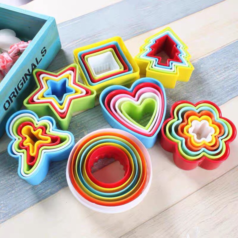 Set 5 khuôn cookie nhiều màu