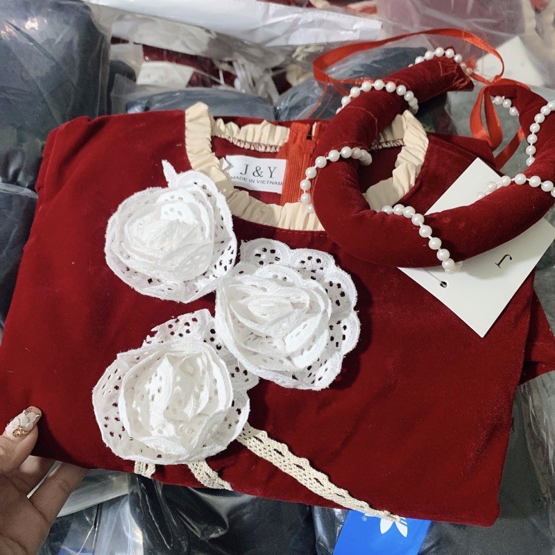 BÁN SỈ SET ÁO DÀI NHUNG ĐỎ 3 HOA CHO MẸ VÀ BÉ MB13 | BigBuy360 - bigbuy360.vn