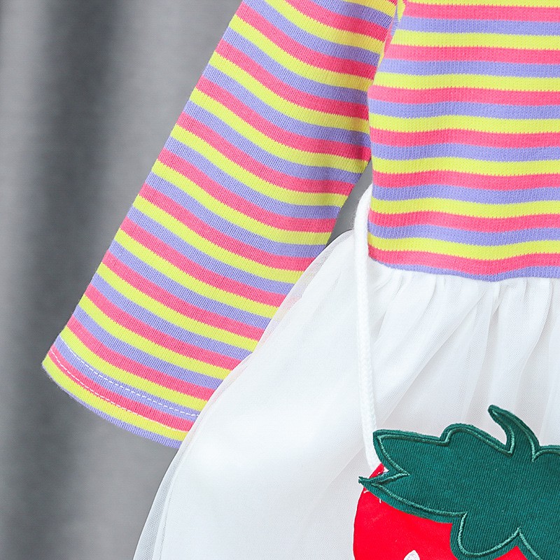 Váy bé gái, đầm bé gái họa tiết dâu xinh thời trang cho bé từ 6 tháng đến 3 tuổi VAY258H