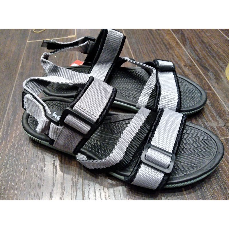 Sale sandal bitas nữ đế êm 190k (size 35-39)