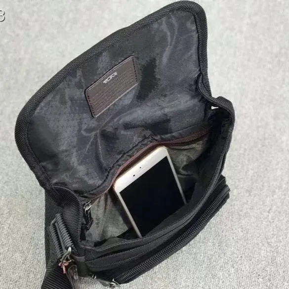 Túi đeo chéo Tumi 222306 ni lông da chống nước nvy2