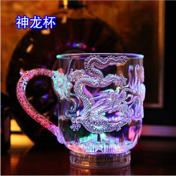 Cốc đèn Led phát sáng nhiều màu đổ nước tự sáng-Ly phát sáng đèn led 7 màu