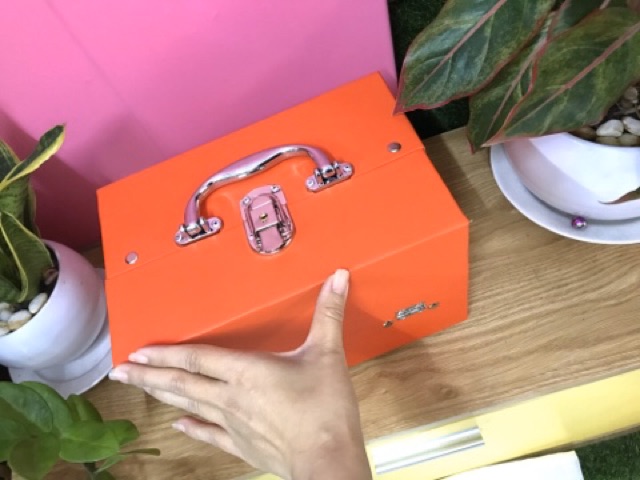 [Bảo hành 12th] Hộp đựng mỹ phẩm có khoá màu cam nổi bật