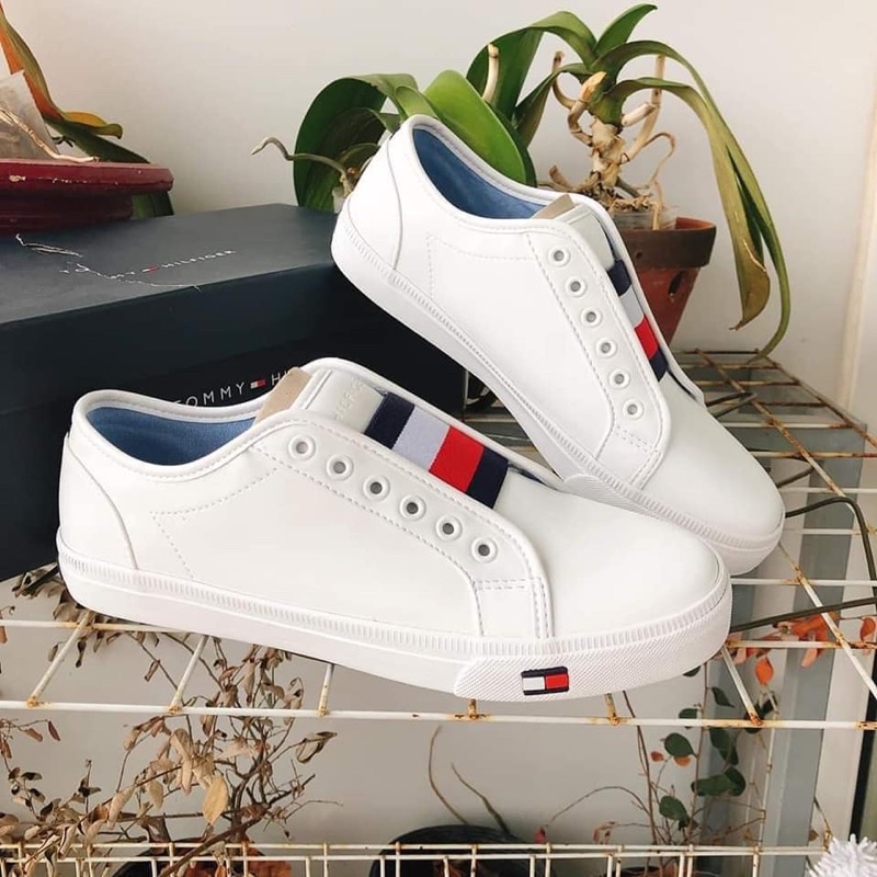 Giày Tommy Slip on HUYỀN THOẠI - vừa săn được đầu Mỹ - sale đợt mới siêu rẻ