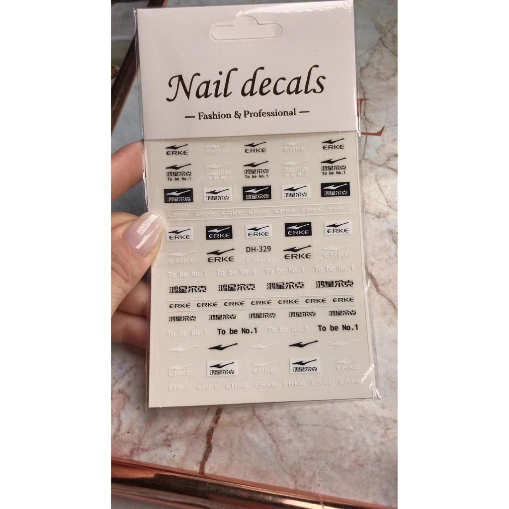 Sticker thương hiệu mã mới