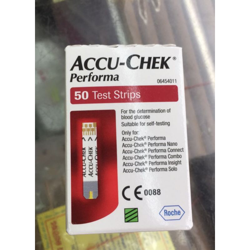 Que thử đường huyết Accu-chek Performa 50