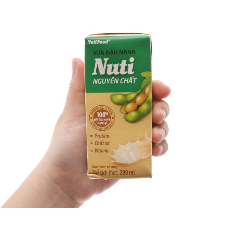 1 Hộp sữa đậu nành NUTI nguyên chất 200ml