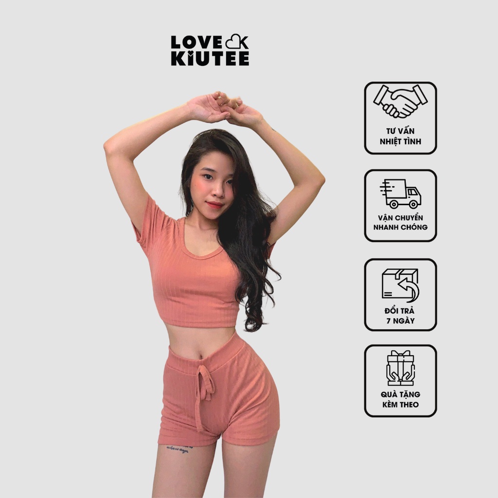 Nguyên bộ áo ngắn tay và quần ngắn ôm body khoe dáng LOVEKIUTEE