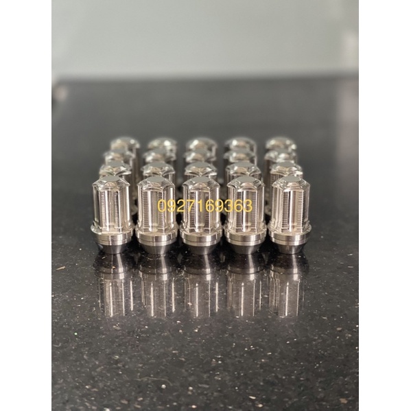 Ốc tắc kê mâm inox Thái cho Ford Ranger