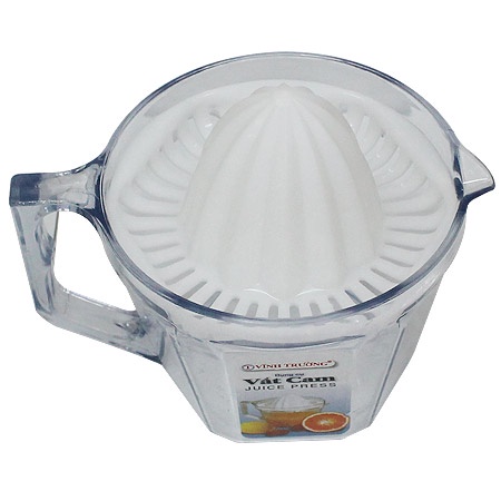 Vắt cam nhựa - Dụng cụ vắt cam trong suốt Việt Nhật có lưới lọc, nắp đậy kèm ca đong định mức