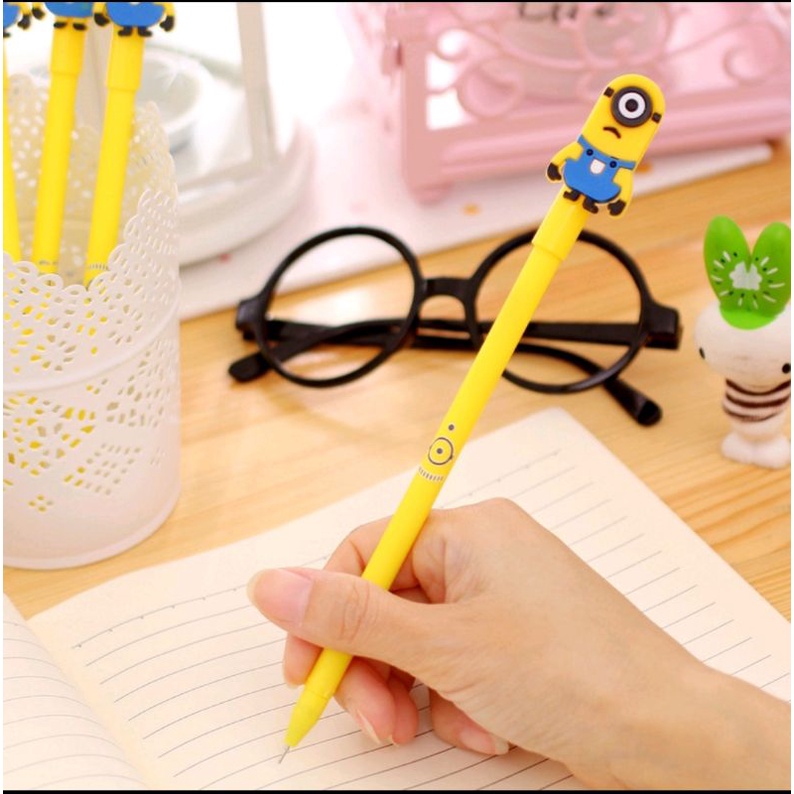 Bút mực cute gel nước đen giá rẻ hoạ tiết Minions ShopMaeum610 BMN011