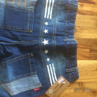 Quần jeans cho bé trai