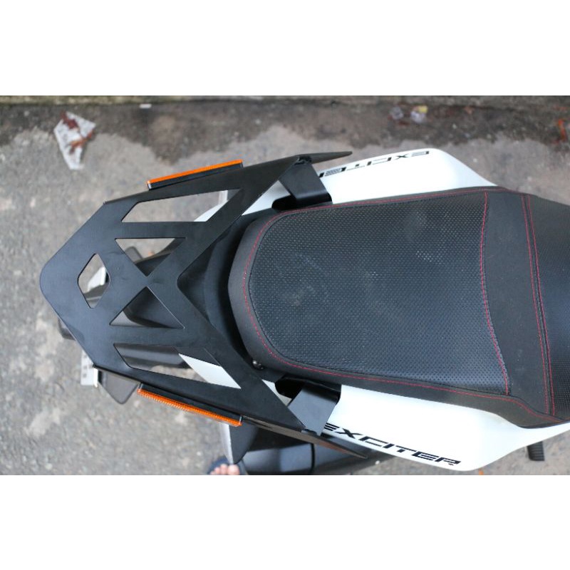 Cản sau Exciter155VVa Tặng Sticker
