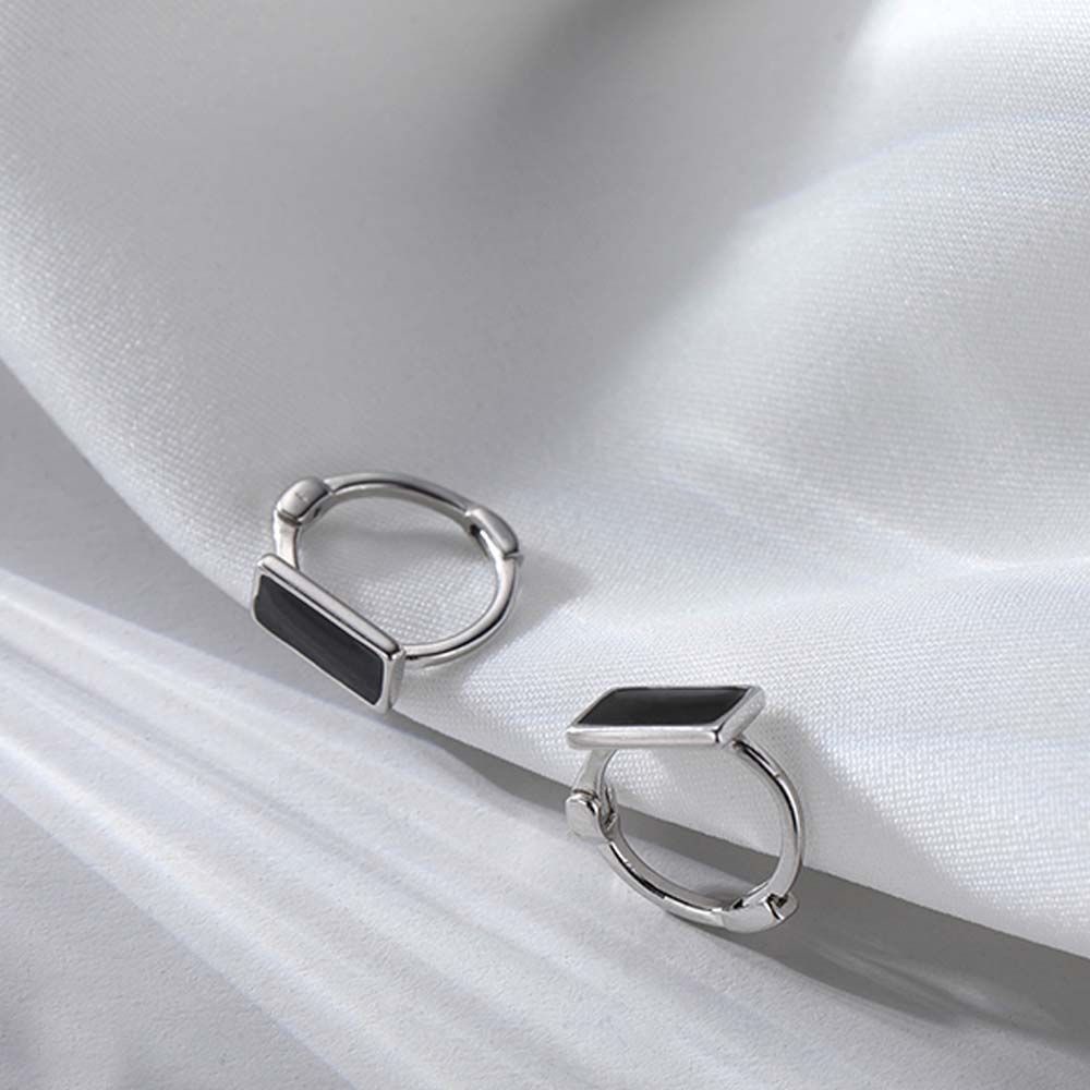 Khuyên Tai Hợp Kim Hình Vuông Màu Đen Phong Cách Hàn Quốc Cá Tính Cho Nữ